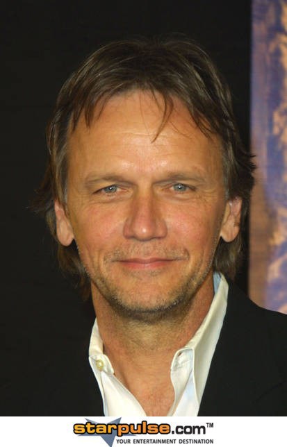 山姆·亨宁斯 Sam Hennings照片