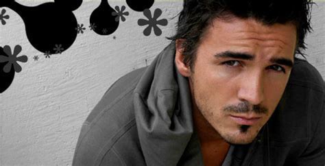 伯勒尔·戴斯托捏 Blerim Destani照片