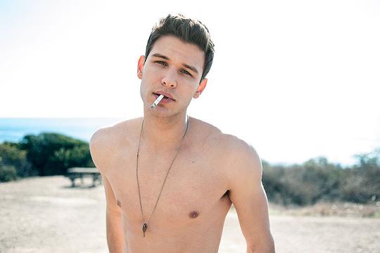 杰西·麦金尼 Jesy McKinney照片