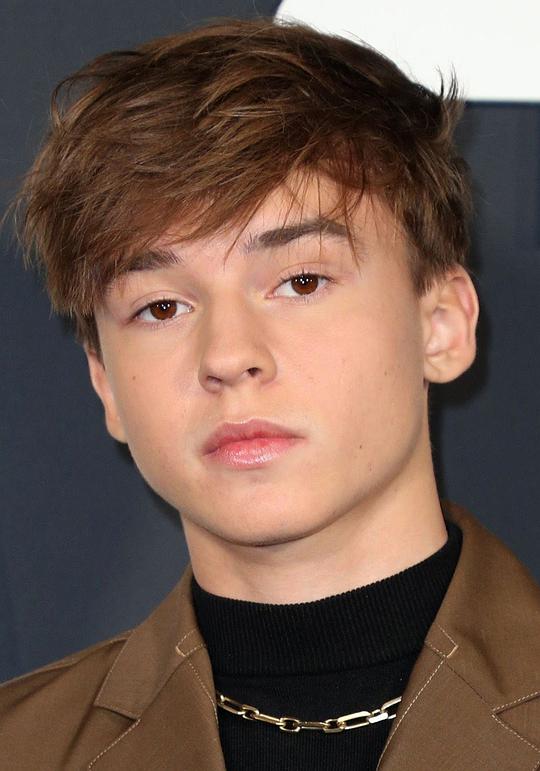 麦克斯维尔·詹金斯 Maxwell Jenkins照片