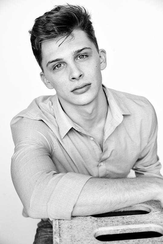 布莱恩·梅 Blaine Maye照片