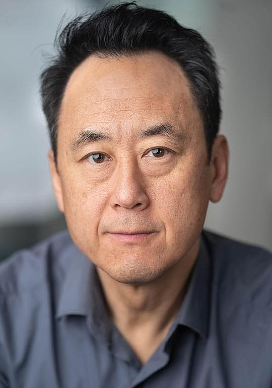 詹姆斯·易 James Yi照片