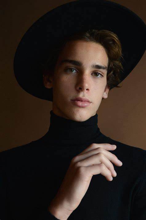 帕里斯·布鲁斯南 Paris Brosnan照片