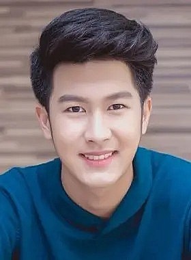 吉尔迪彭·邦勒柴立 Kiatipoom Banluechairit照片