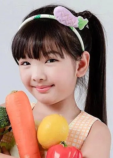 兰格拉达·朗里吉佳伦 Rungrada Runglikitjarearn照片