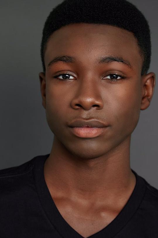 奈尔斯·菲奇 Niles Fitch照片