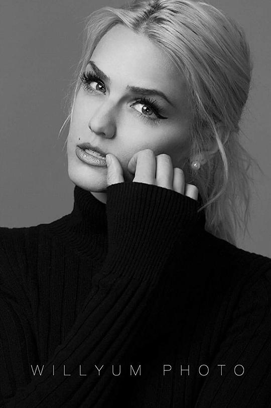 艾米丽·斯威特 Emily Sweet照片