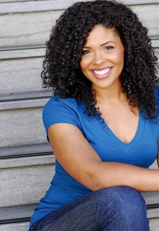 布莱斯·霍华德 Blythe Howard照片