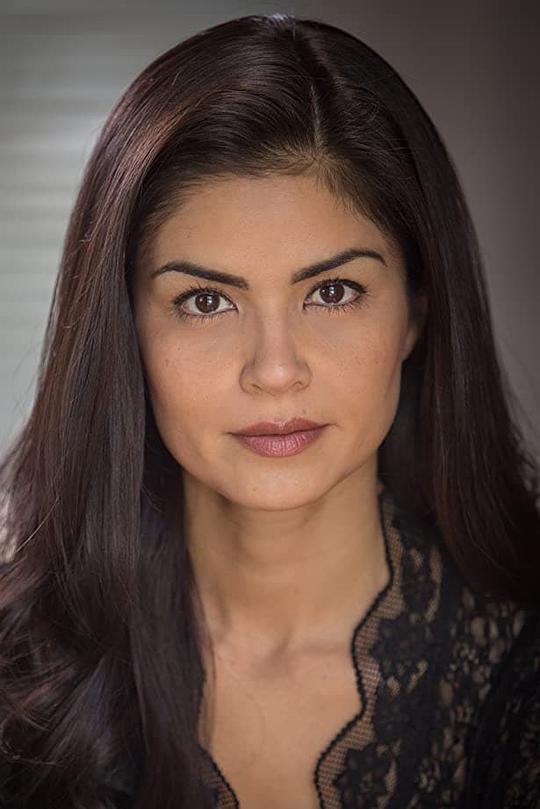 阿尔玛·西斯内罗斯 Alma Sisneros照片