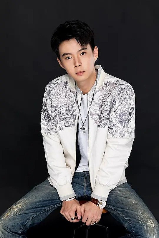 宋春泽 Chunze Song照片