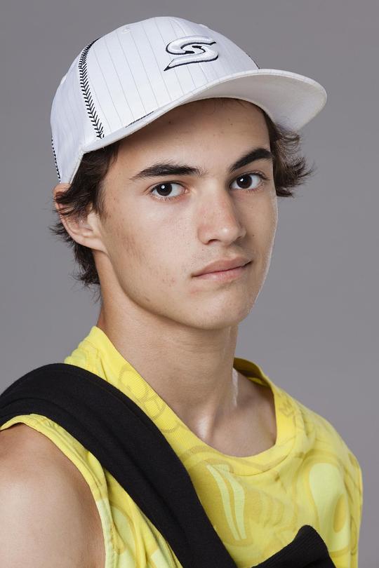 约翰·尤海斯 João Arrais照片