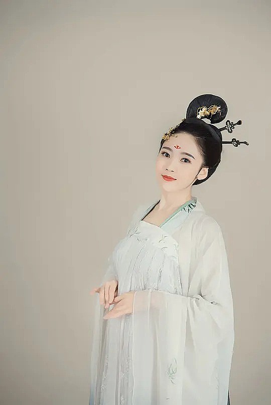 许真 Zhen Xu照片