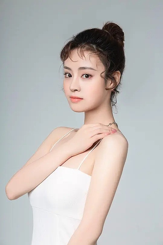张敬言 Jingyan Zhang照片