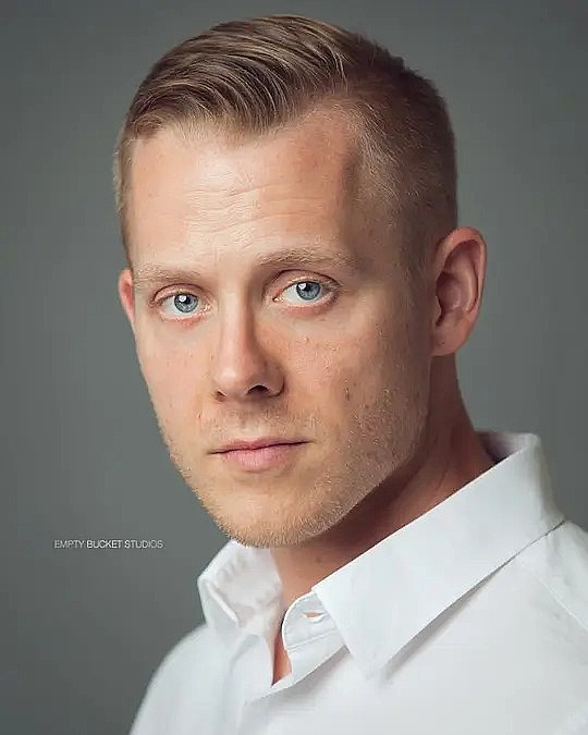 托德·赖安·琼斯 Todd Ryan Jones照片