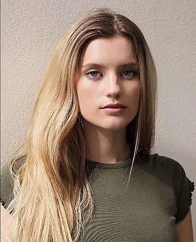 米娅·海雷 Mia Healey照片
