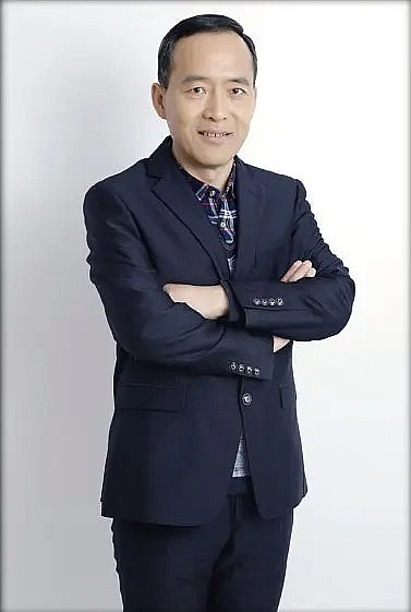 何本军 Benjun He照片