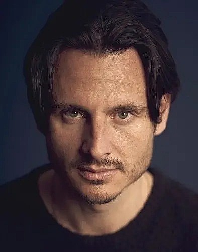 查尔斯·马丁斯 Charles Martins照片