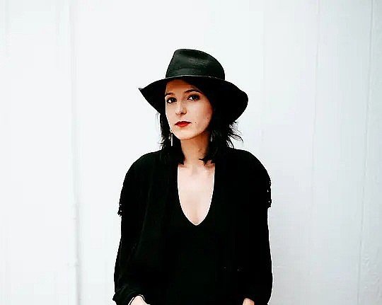 伊莎·马齐 Isa Mazzei照片