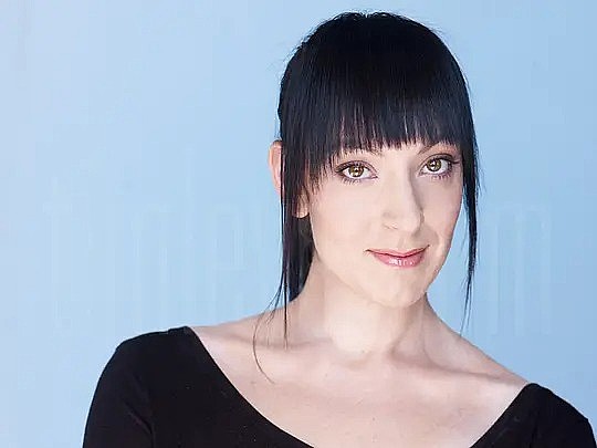 卡莉·斯泽恩 Carly Sztern照片