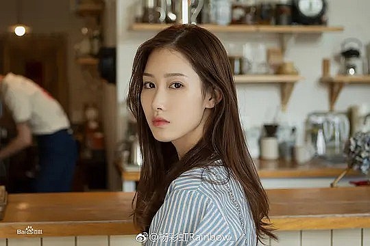 杨彩虹 Caihong Yang照片