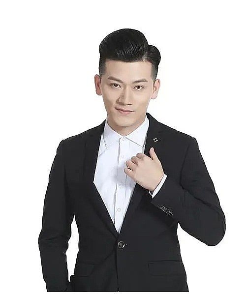 丰艺超 Yichao Feng照片