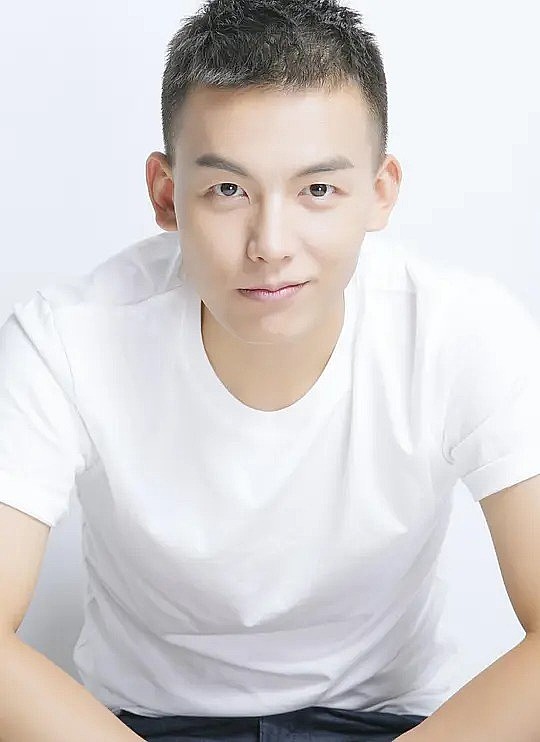 刘扬 Yang Liu照片