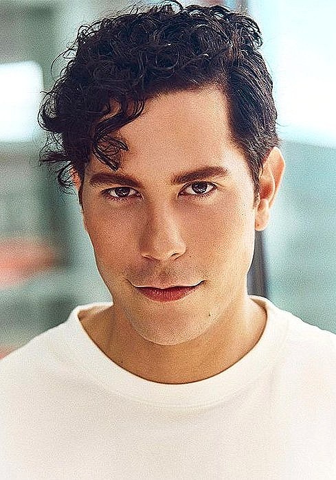 Christian Chávez照片