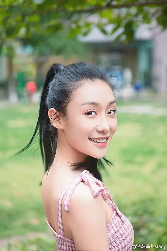 韩菲儿 Fei＇er Han照片