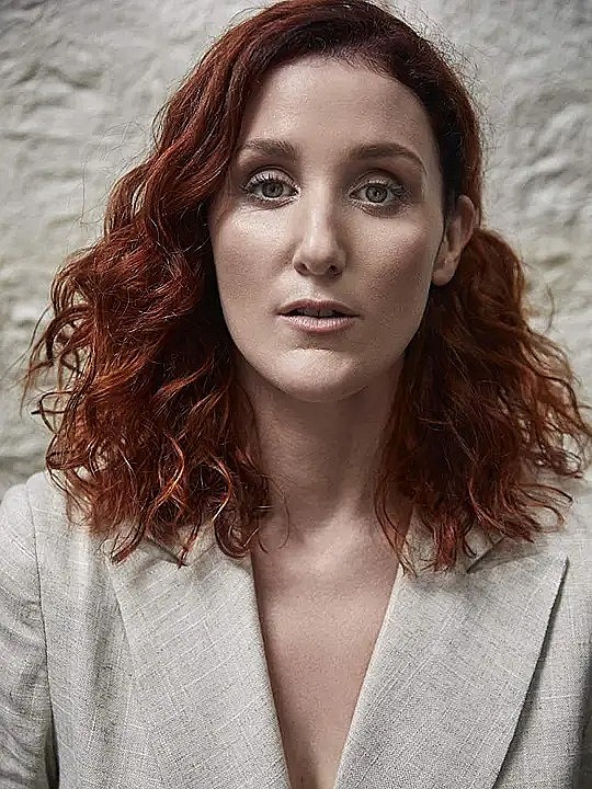 布罗娜·沃 Bronagh Waugh照片