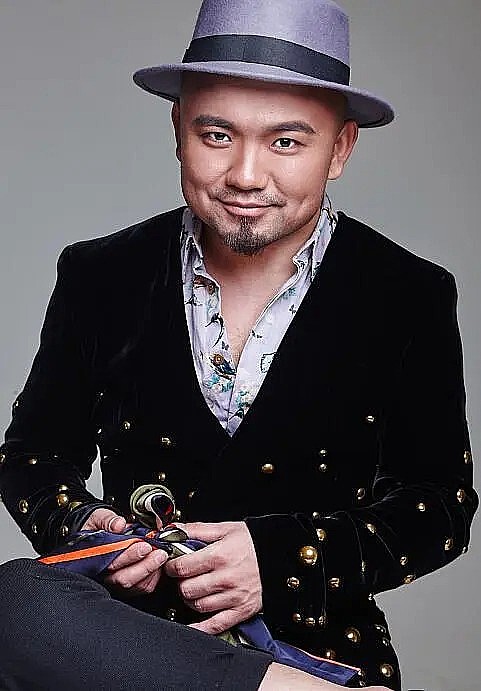 王庆 Qing Wang照片