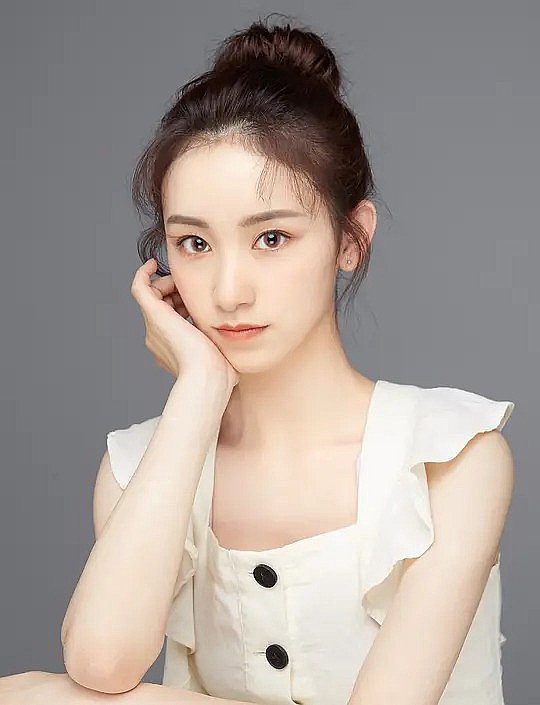 张令仪 Lingyi Zhang照片