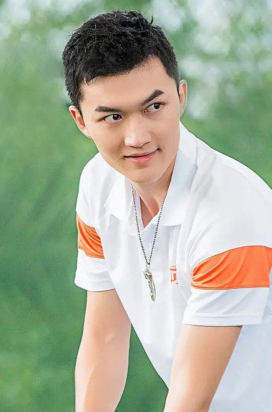牧东 Dong Mu照片
