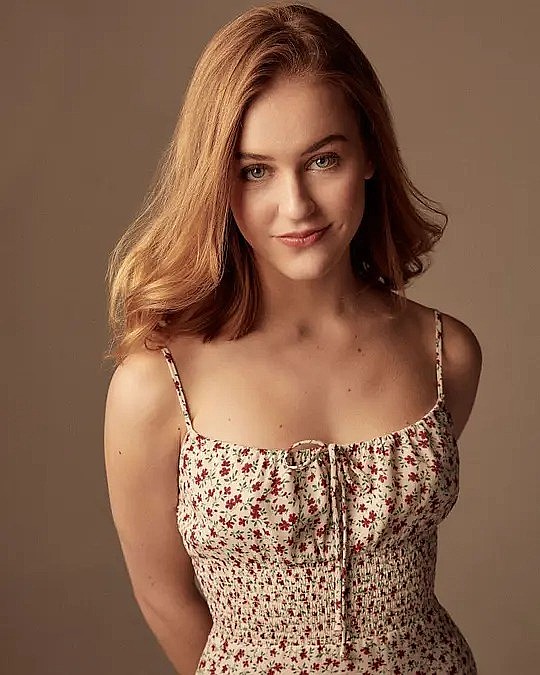 索菲娅·梅西 Sophia Macy照片