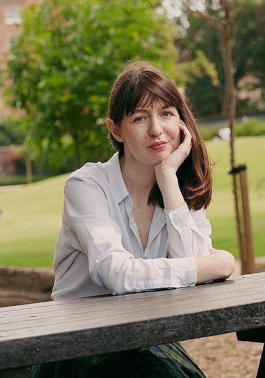 萨莉·鲁尼 Sally Rooney照片