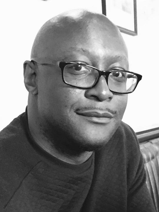 库尔蒂亚·纽兰德 Courttia Newland照片