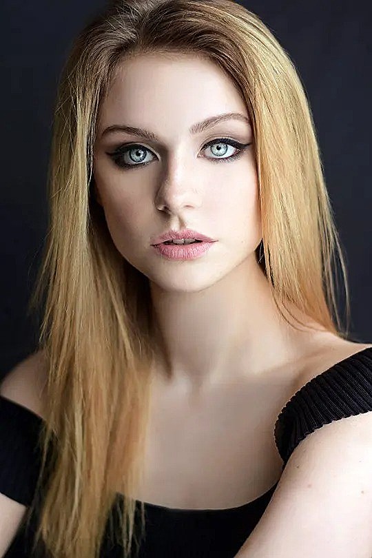 麦迪·菲利普斯 Maddie Phillips照片