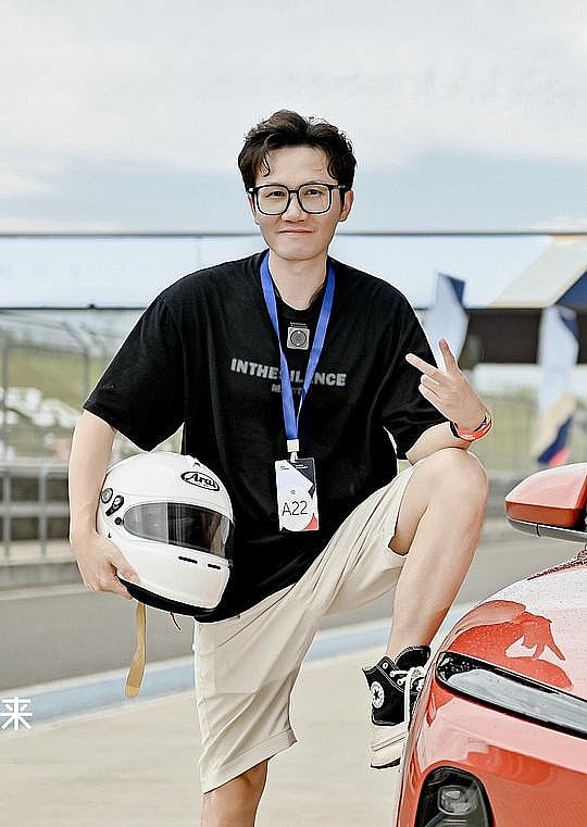 黄璜 Allen Huang照片