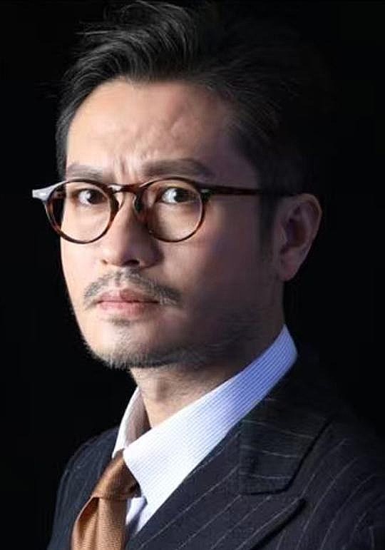 胡宇 Yu Hu照片