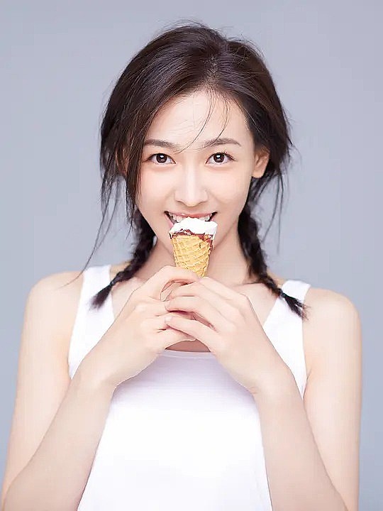 丁笑滢 Xiaoying Ding照片