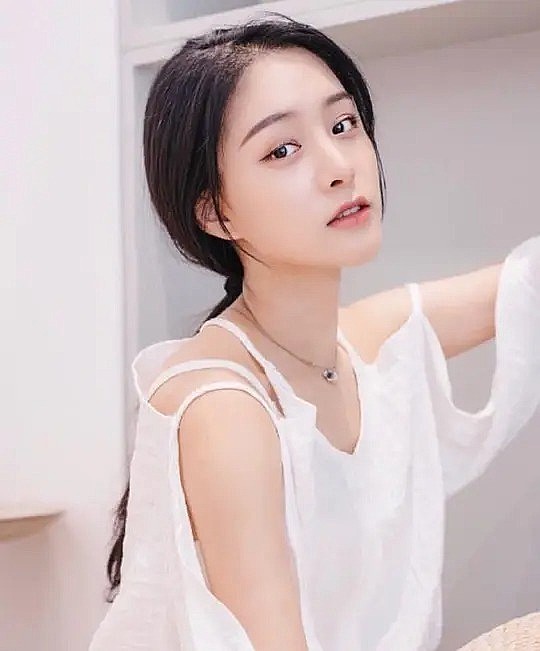 范琦文 Qiwen Fan照片