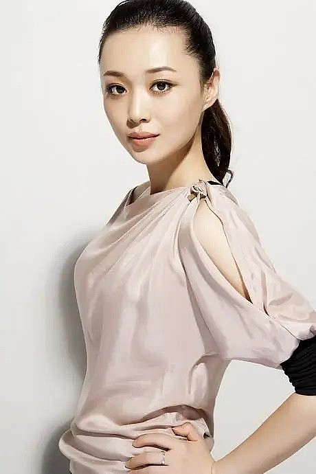 王彤羽 Tongyu Wang照片