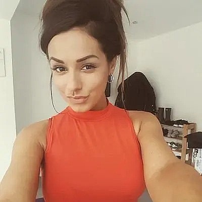 萨拉·乔德里 Saira Choudhry照片