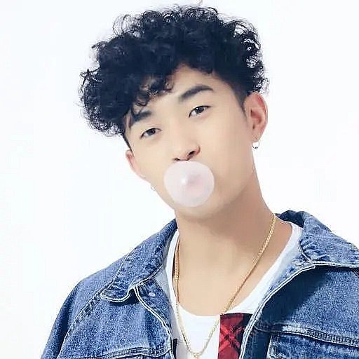 李昊霖 Holly照片