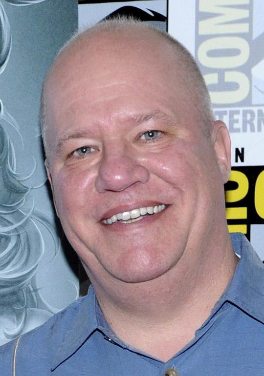 厄尼·阿特巴克 Ernie Altbacker照片