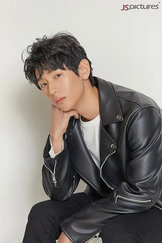 李政俊 Lee Jung-jun照片