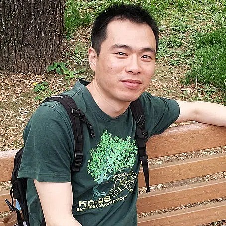 易肖炜 Xiaowei Yi照片
