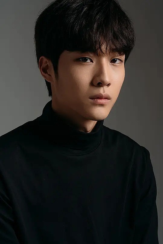 李钟圆 Jong-won Lee照片