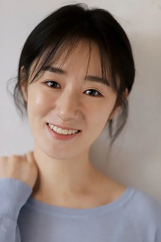 尹瑟 Seul Yoon照片