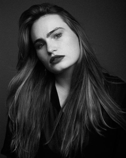 凯思琳·加拉格尔 Kathryn Gallagher照片