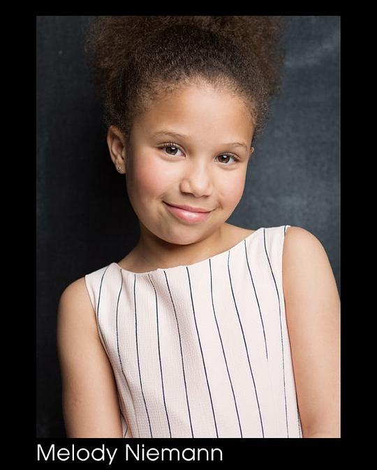 梅洛德·诺西普·尼曼 Melody Nosipho Niemann照片